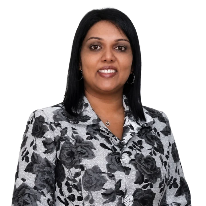 Our team member Veloshni is ready to help you